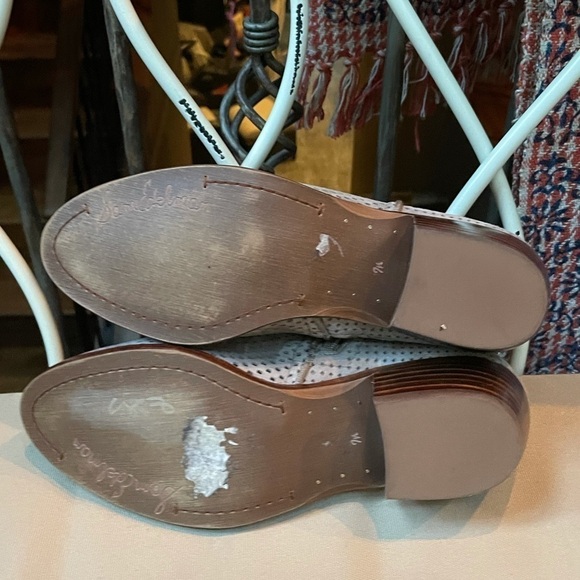 Sam Edelman Perforated‎ Bootie Taupe Size 7.5 - Picture 7 of 7